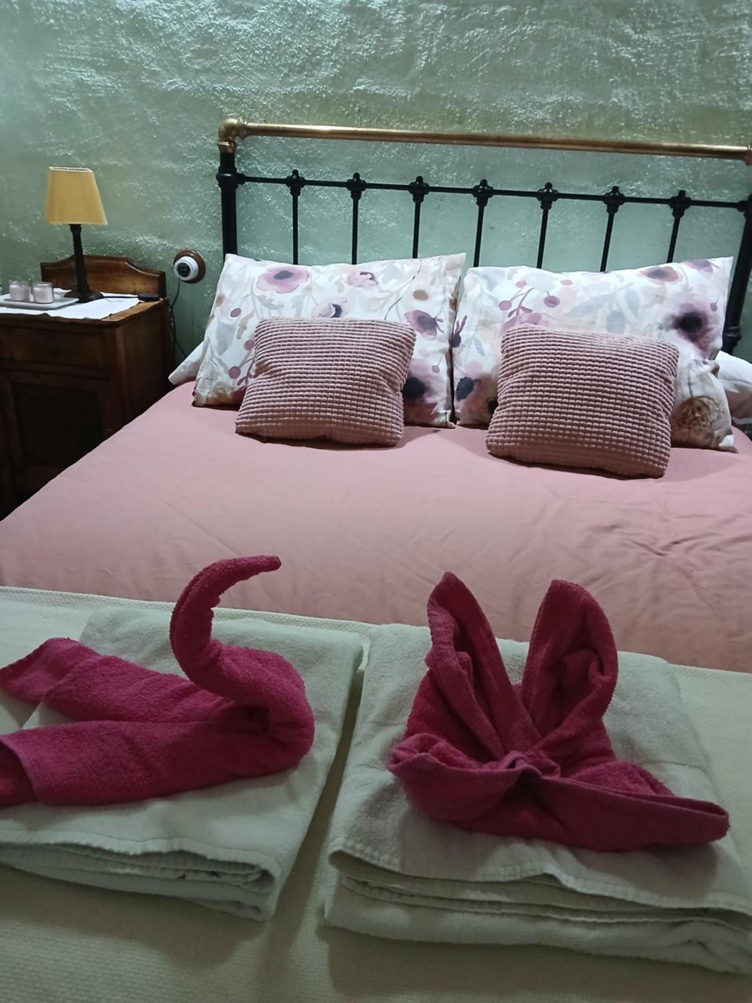 Mirador De Fuentes Guest House Fuentes de León Стая снимка