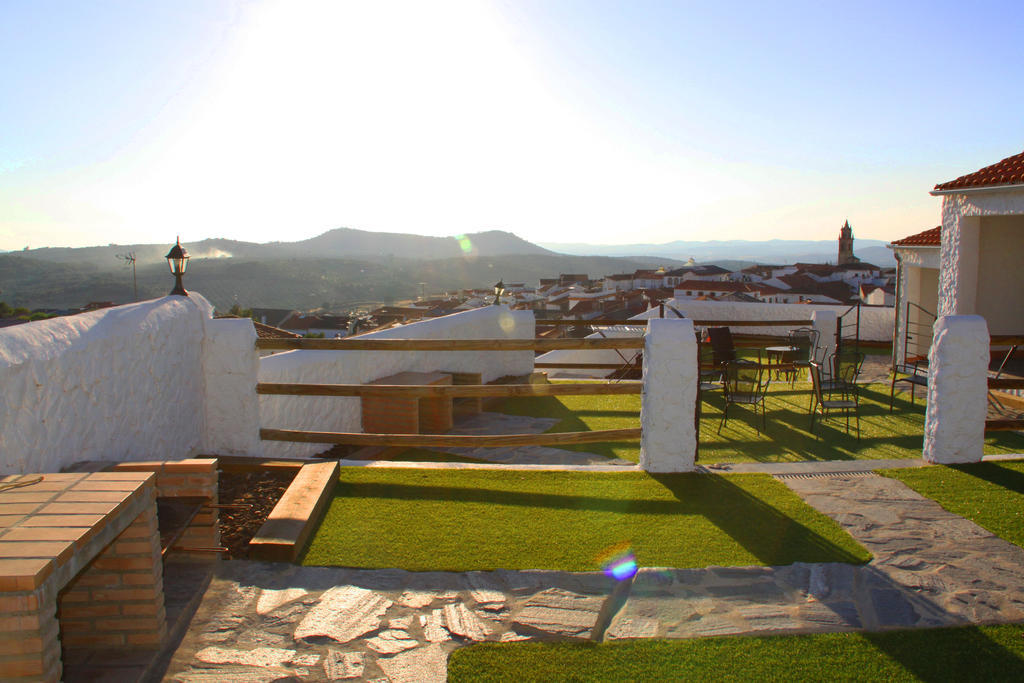 Mirador De Fuentes Guest House Fuentes de León Екстериор снимка