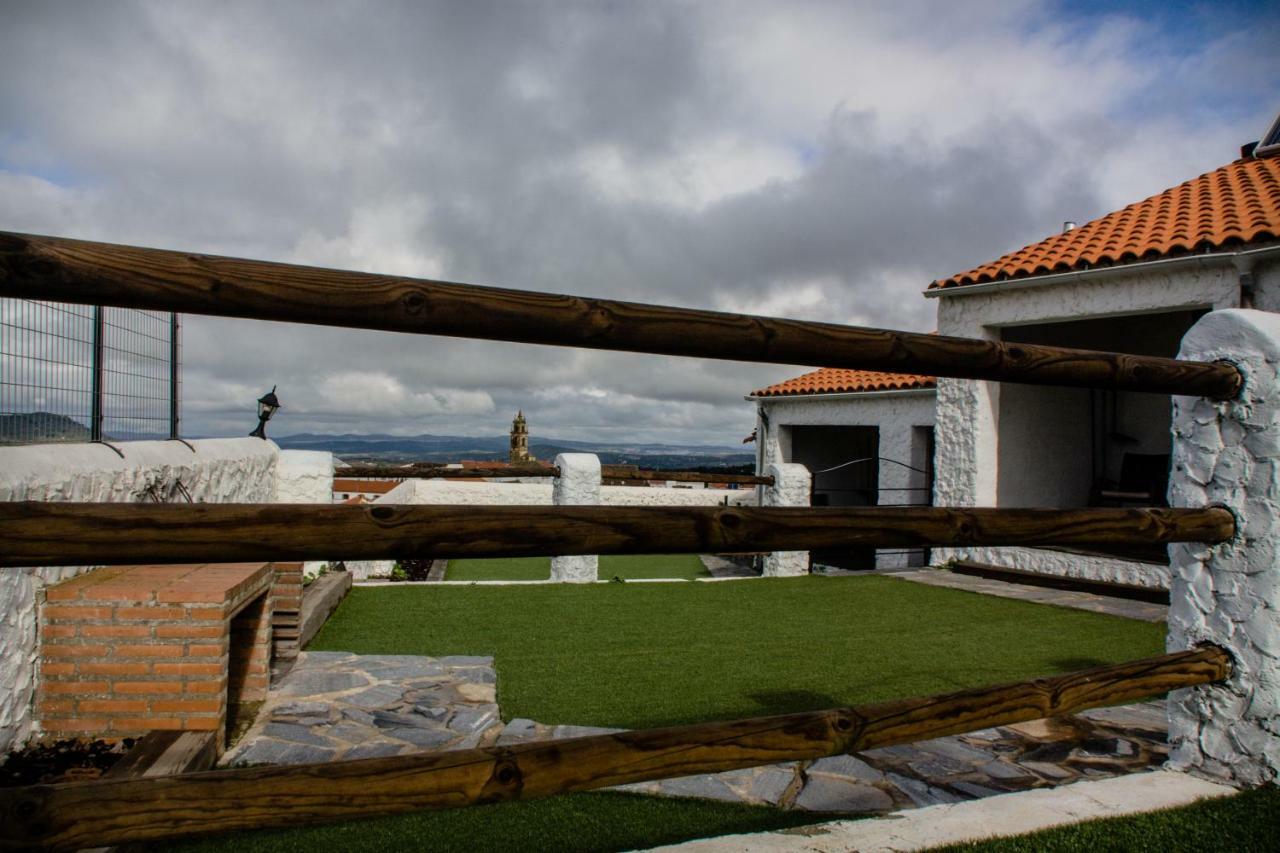 Mirador De Fuentes Guest House Fuentes de León Екстериор снимка